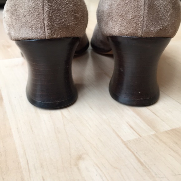 Cole Haan Shoes - Cole Haan taupe suede pumps